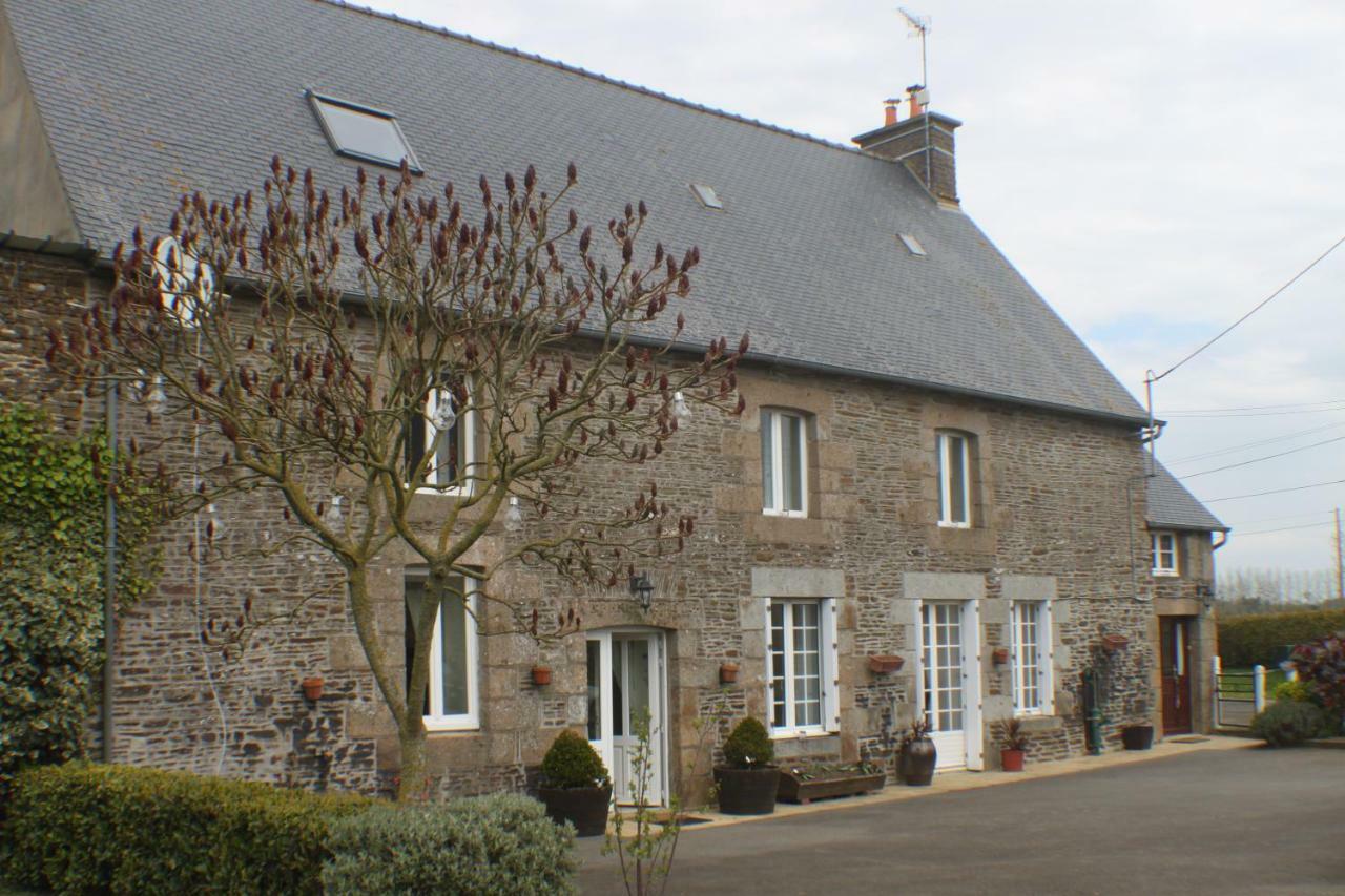 Villa La Loctais à Les Portes du Coglais Extérieur photo